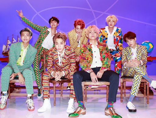 نقد و بررسی موزیک ویدئوی آیدول (Idol)